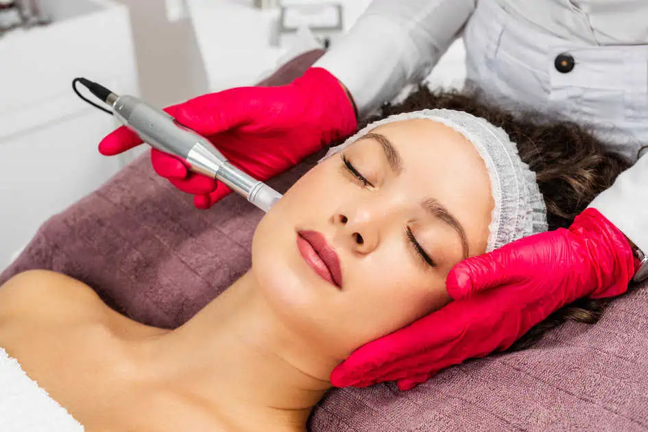 How Microneedling Stimulates Collagen Production and Improves Skin Texture